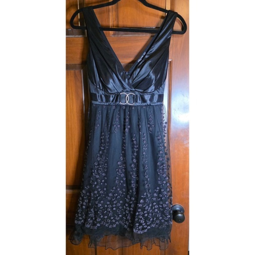 501 Ruby Rox Blk Satin MeshFloral Embroidered Cocktail DressXL Rhinestone Buckle